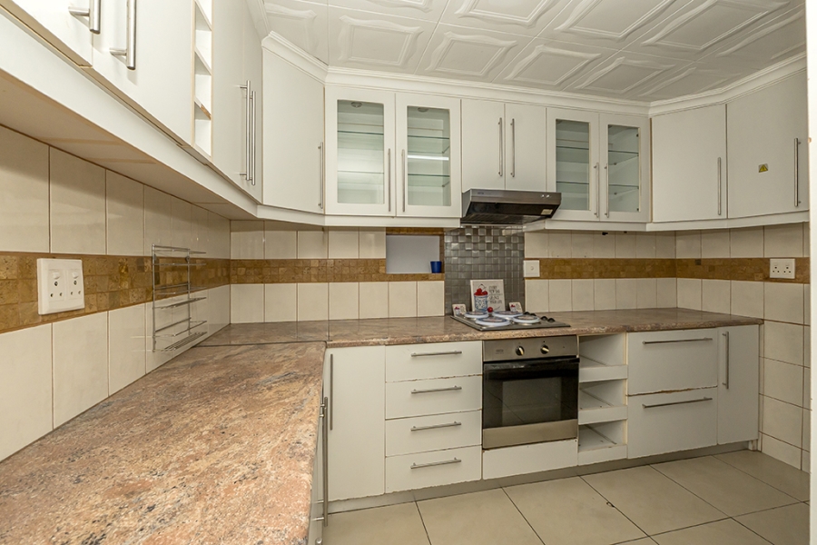 7 Bedroom Property for Sale in Lentegeur Western Cape